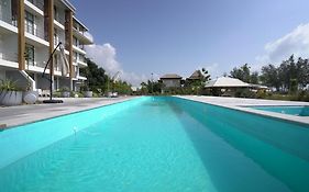 Koh Talu On Shore Hotel & Resort